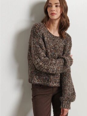 LINE The Label Sweater